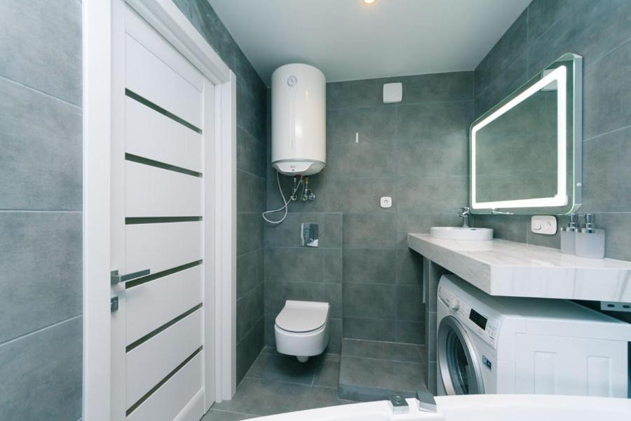 7 Вулиця Саксаганського Apartment Kiev Luaran gambar