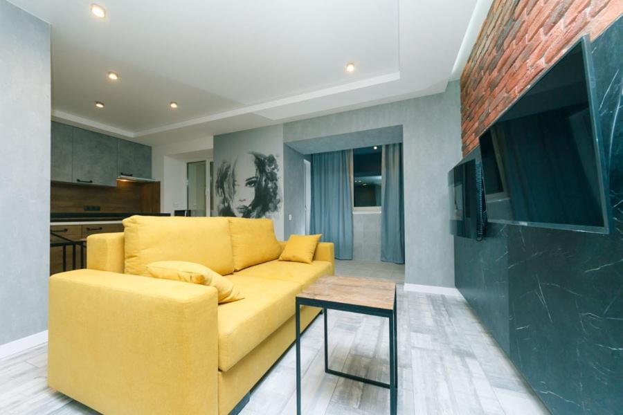7 Вулиця Саксаганського Apartment Kiev Luaran gambar